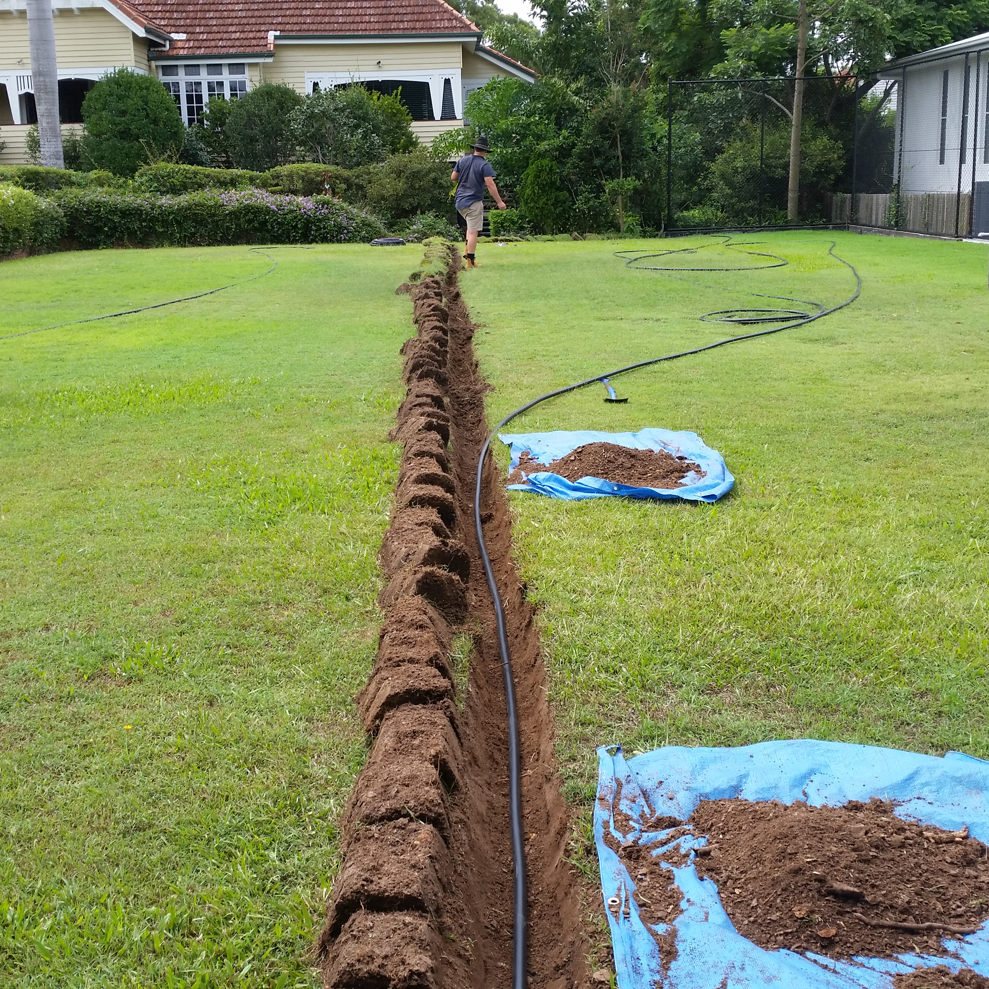 Residential---Hand-trenching